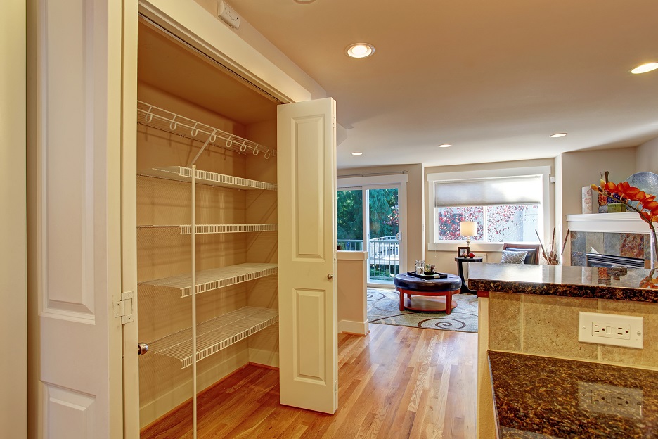 Kitchen room storage rack with folding doors