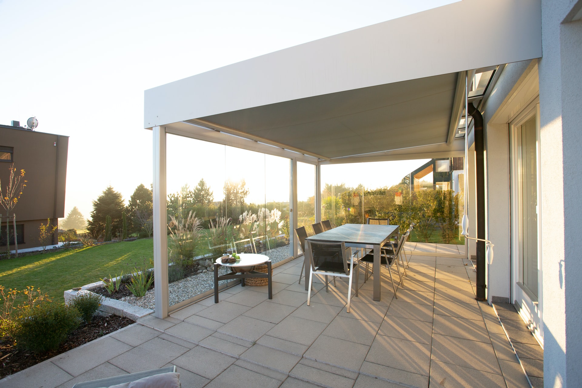 Dokonalou relaxaci vám nabízí terasa nebo pergola