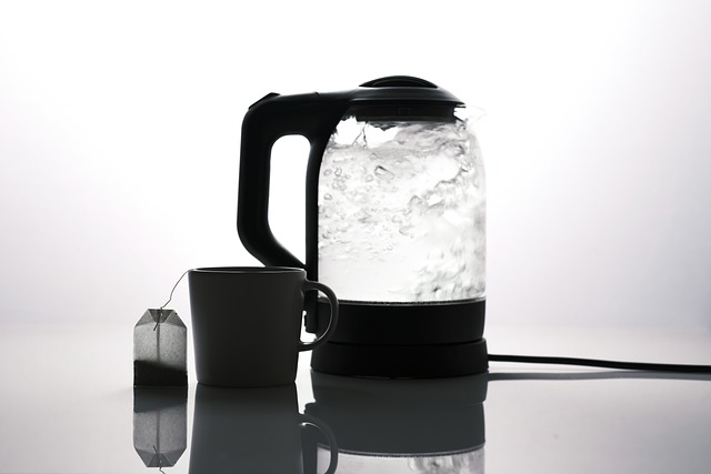electric kettle 6966011 640